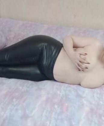 В моих руках ты окажешься в раю блаженства. Сниму напряжение своим профессиональным массажем, будто сказочная фея. Возможности моего тела поражают: стройная фигура, упругая грудь, пышные губы. Живу в Москве, где готова встретиться с тобой и доставить незабываемые эмоции. Больше фото и отзывы обо мне ты найдешь на моей странице. Сделай шаг в мир наслаждения, и я превратлю твои фантазии в реальность. #опытнаяискусная #экспертинтимныхугодий #нежнаякрасотка 🌸💋 Екатерина